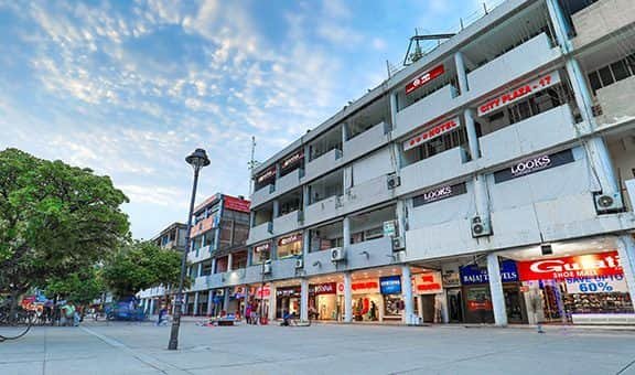 Sector 17 Market Chandigarh: Location, Connectivity, Nearby Areas